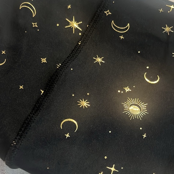 ☀️ 3 / $15 Sale ☀️ marika flex leggings - Picture 2 of 6